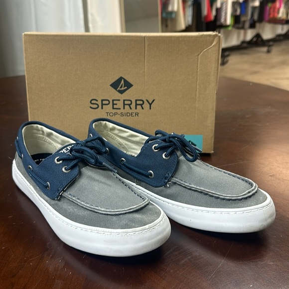 Like New Sperrys - Picture 1 of 8